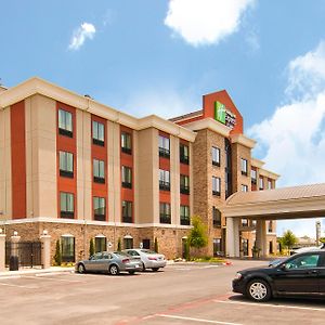 Holiday Inn Express & Suites San Antonio Frost Bank Center By Ihg